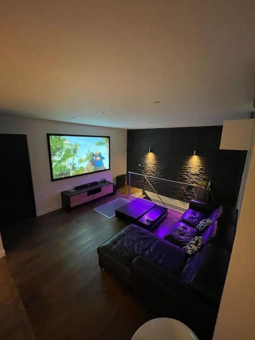Super Souplex Cinema 4k 15 * Parijs